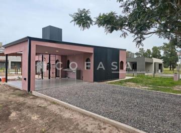 Casa · 105m² · 4 Ambientes · 2 Cocheras · Casa en Country Los Molinos