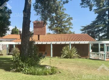 Casa · 350m² · 4 Ambientes · 1 Cochera · Casa en Villa Carlos Paz