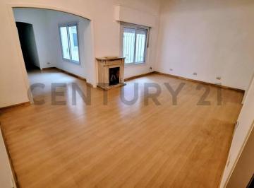 Departamento · 85m² · 3 Ambientes · Venta Semipiso 3 Ambientes Almagro Reciclado Baños + Baño Servicio. Apto Crédito