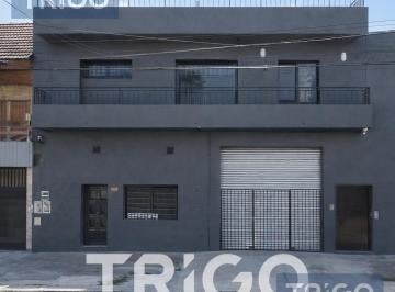 Bodega-Galpón · 560m² · 8 Ambientes · Nave Industrial Deposito con Oficinas en Venta en 3 de Febrero Autopista Acceso Oeste y General Paz