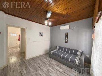 Casa · 97m² · 3 Ambientes · 1 Cochera · Venta Casa 3 Ambientes con Cochera y Patio en Bernal