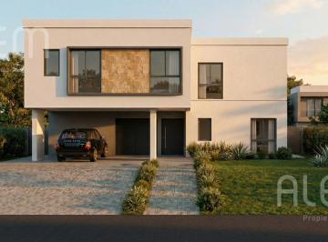Casa · 700m² · 5 Ambientes · 2 Cocheras · Casa en Venta en Canning | El Rebenque