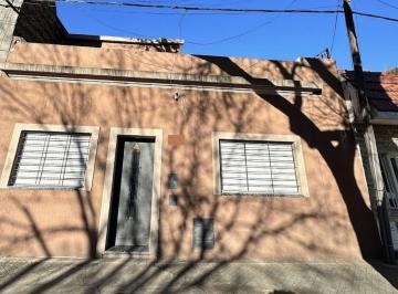 Casa de 4 ambientes, Rosario · Casa en Venta en Barrio Azcuénaga, a m de Av Eva Peron