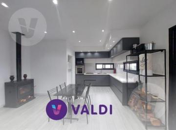 Casa · 80m² · 3 Ambientes · 1 Cochera · Casa en Carlos Spegazzini| Estilo Campo