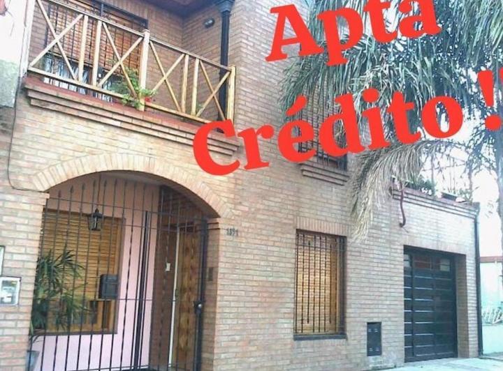 Casa · 190m² · 6 Ambientes · 2 Cocheras