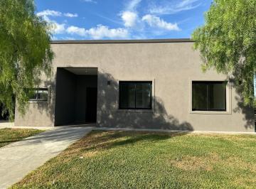 Casa · 131m² · 6 Ambientes · 1 Cochera · Casa en Venta en San Ramiro, Pilar del Este, Pilar