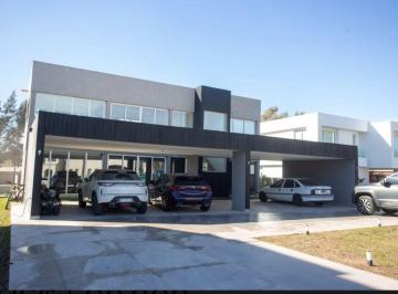 Casa de 5 ambientes, Ezeiza · Casa en Venta en Barrio Privado Terralagos Canning