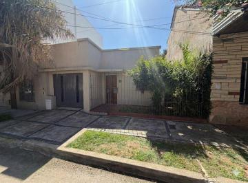 Casa de 3 ambientes, Quilmes · Casa de 3 Ambientes en Bernal Centro – Excelente Ubicación