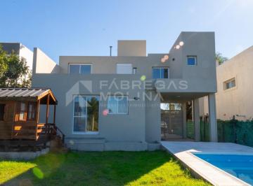 Casa · 185m² · 4 Ambientes · 1 Cochera · ¡Venta! Casa en La Estanzuela ¡Lista Para Escriturar!