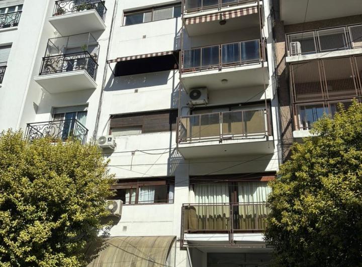 Departamento · 80m² · 4 Ambientes · 1 Cochera