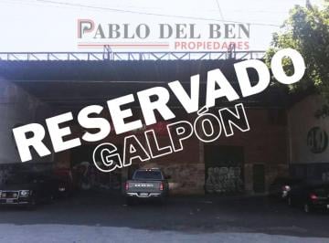 Depósito de 4 ambientes, Morón · Dposito Galpon en Alquiler con Oficinas y Vestuarios Sobre Av en Moron