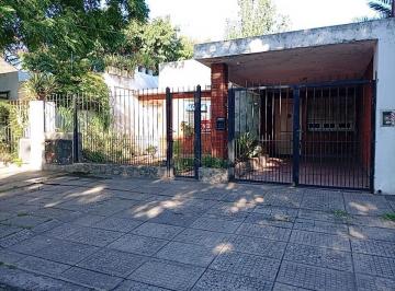 Casa · 84m² · 4 Ambientes · 1 Cochera · Excelente Oportunidad - Casa en Castelar Ideal Ubicacion