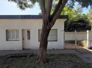 Casa · 140m² · 5 Dormitorios · 2 Cocheras · Importante Propiedad. Multivivienda. Ideal Inversor