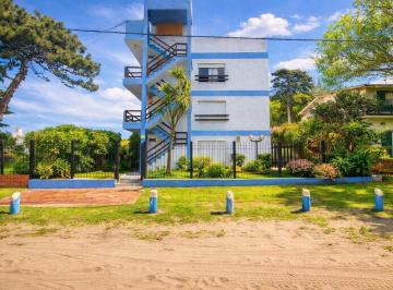 Departamento · 48m² · 3 Ambientes · 1 Cochera · Venta Villa Gesell - Departamento Amueblado de Dos Dorm. con Estacionamiento