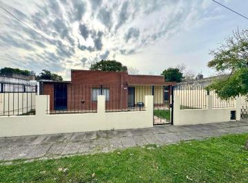 Casa · 100m² · 4 Ambientes · 4 Cocheras · Venta Casa 4 Ambientes en Jose C Paz - Apto Credito