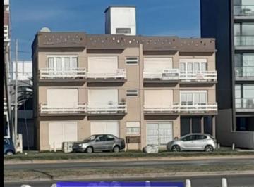 Departamento · 55m² · 2 Ambientes · 1 Cochera · Mar del Plata Departamento de 2 Ambientes con Garage Frente Al Mar F: 4621