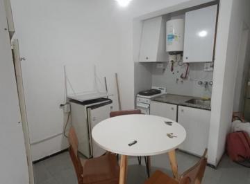 Departamento · 22m² · 1 Ambiente · Alquiler 24 Meses! Departamento un Ambiente a La Calle con Balcon Saliente. Electrico. Plaza Mitre