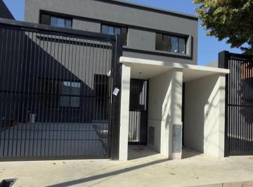 Casa · 155m² · 4 Ambientes · 1 Cochera · Casa Dúplex en Venta en Villa Adelina, San Isidro, G. B. a. Zona Norte