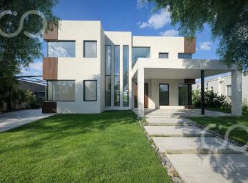 Casa · 320m² · 8 Ambientes · 4 Cocheras · Venta Casa San Sebastián Área 2