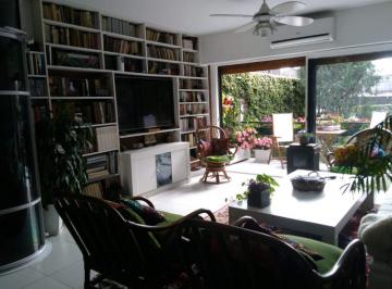 PH · 157m² · 5 Ambientes · PH en Venta - 4 Dorm. 4 Baños - Floresta