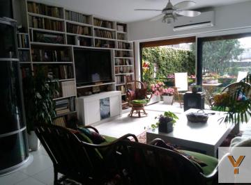 PH · 157m² · 5 Ambientes · PH en Venta - 4 Dorm. 4 Baños - Floresta