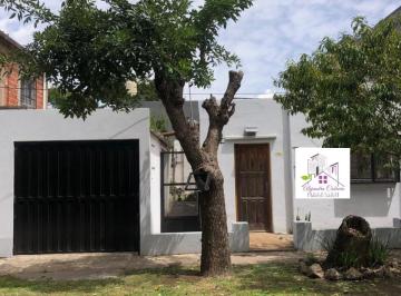 Casa de 3 ambientes, Berazategui · Casa en Venta Calle 151 Ubicada 400 m de Av Mitre, Berazategui.