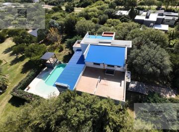 Casa · 393m² · 9 Ambientes · 4 Cocheras · Venta Casa Categoria Merlo San Luis