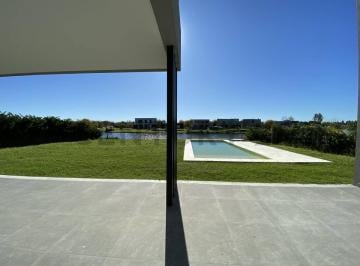 Casa · 356m² · 6 Ambientes · 4 Cocheras · Casa en Venta 5 Ambientes en San Matias Escobar A5 a La Laguna