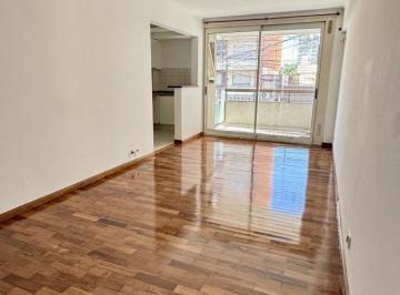 Departamento · 62m² · 3 Ambientes · Santa Fe 2833. Balcón Frente. Dos Dorm.. Dos Baños. Ventilación Cruzada.