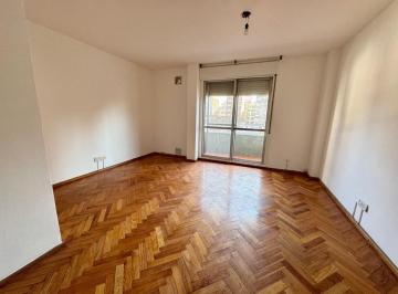 Departamento · 50m² · 4 Ambientes · Departamento de 2 Dorm. - 3 de Febrero 1530