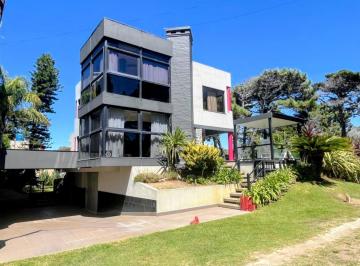Casa · 1m² · 5 Ambientes · 1 Cochera · Casa a m del Mar – Santa Teresita Sobre El Monte