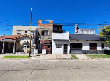 Terreno , Morón · Oportunidad Inversores: Casa a Refaccionar con Proyecto Para 3 Departamentos - Castelar Sur