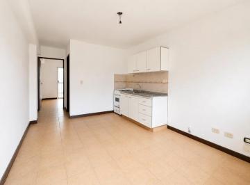 general-san-martin-villa-ballester-alquiler-departamento-2-ambientes · Departamento de 2 Ambientes con Patio