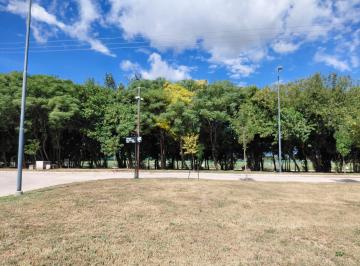 Terreno · 364m² · Lote en Venta en Distrito Sur - Frente a Pulmón Verde - Apto Dúplex.