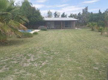 Casa · 84m² · 3 Ambientes · 3 Cocheras · Venta - Casa de Fin de Semana en B° Semiprivado Valle de Medrano - Carrizal