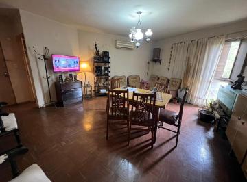 Departamento · 66m² · 4 Ambientes · 1 Cochera · Venta Departamento de 4 Ambientes en Sarandi