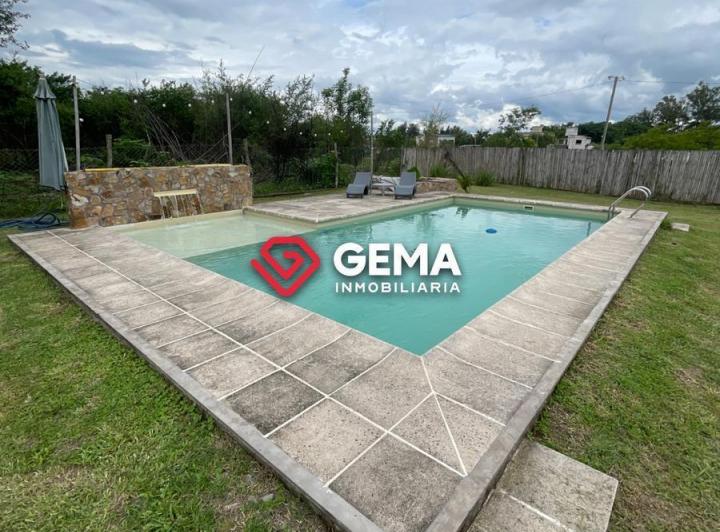 Casa · 282m² · 6 Ambientes · 3 Cocheras
