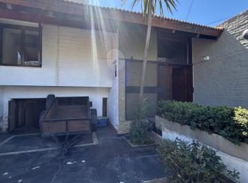 Casa · 379m² · 5 Ambientes · 3 Cocheras · Vendo Casa en Urca 3 Dorm.
