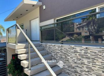 Casa · 270m² · 5 Ambientes · 3 Cocheras · Casa en Venta 3 Dorm. en Becciu