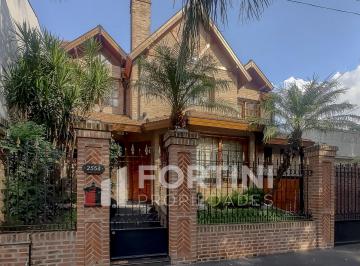 Casa · 194m² · 5 Ambientes · 3 Cocheras · Venta Casa Chalet Jardín Pileta Plaza Mitre Zona Holters