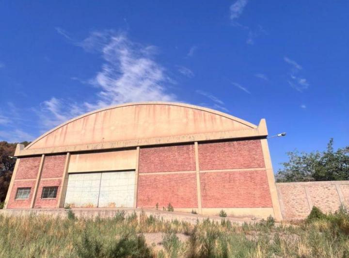 Bodega-Galpón · 2196m² · 4 Ambientes · 2 Cocheras
