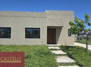 Casa · 140m² · 4 Ambientes · 2 Cocheras · Casa en Santa Elisa Pilar del Este, 4 Ambientes