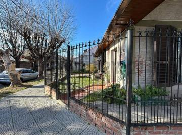 Casa · 120m² · 4 Ambientes · 1 Cochera · Venta Casa 4 Amb Cochera Martin Coronado Permuta