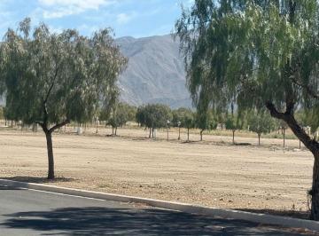 Terreno , Ciudad de Mendoza · Terreno / Lote Esquina en Dalvian 660 m² – Derecho a Piscina