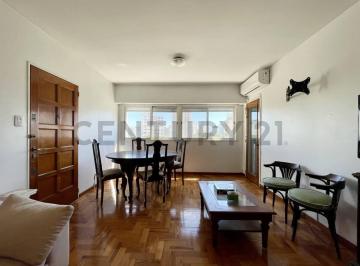 Departamento · 100m² · 6 Ambientes · 1 Cochera · Departamento Tipo Piso de 3 Dorm. con Cochera y Baulera en Venta