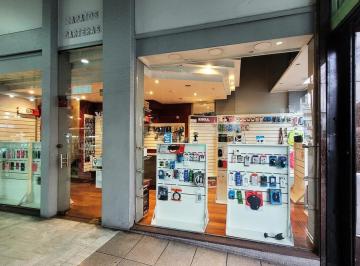 Local comercial · 75m² · Local en 3 Pltas - Foco Comercial Flores S/ Av Rivadavia - 75 m²