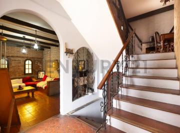 Casa · 140m² · 4 Ambientes · 1 Cochera · Venta Casa 5 Amb Cochera y Patio - Permuta