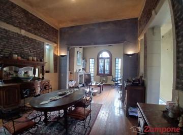 Casa · 138m² · 5 Ambientes · 2 Cocheras · Casa a Reciclar en Villa Devoto