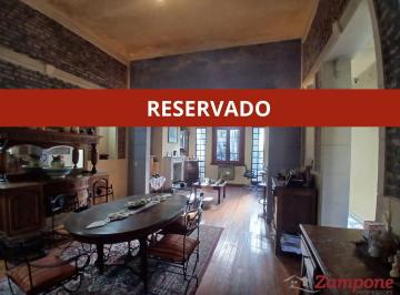 Casa · 138m² · 5 Ambientes · 2 Cocheras · Casa a Reciclar en Villa Devoto