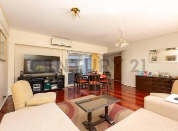 Departamento · 115m² · 5 Ambientes · 1 Cochera · Depto 4 Amb C/balcón y Doble Patio Caballito. Apto Crédito. Permuta